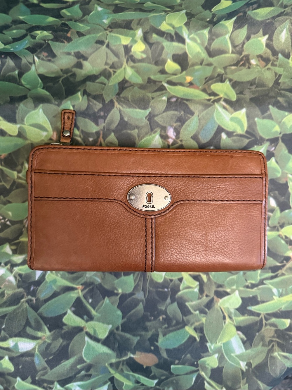 Fossil Tan Leather Zip-Around Wallet with Keyhole Plaque
